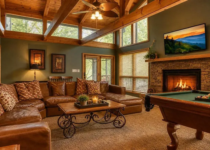 Mountain Lake Lodge, Hot Tub, Theater Room, 560 Free Tickets Each Paid Day!!!